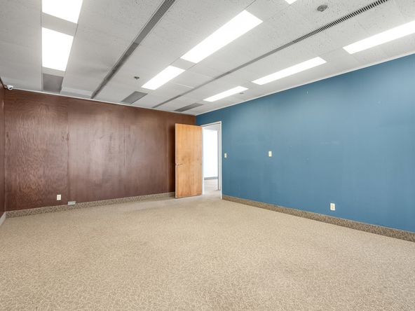 Office Space Available in Excellent Condition & Move-In Ready : 1221 Van Ness Ave, Fresno, CA 93721